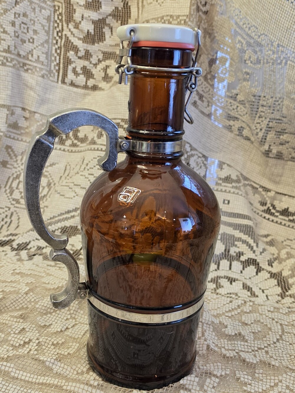 Vintage German Beer Growler 2L Amber Glass Siegburger Brauhaus Metal Handle VTG